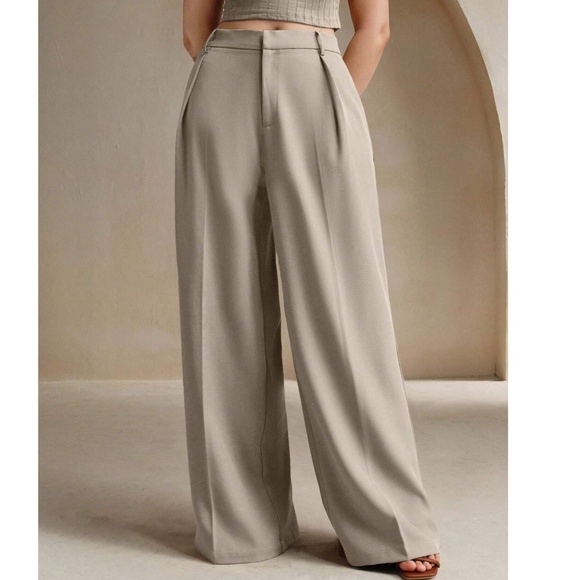 Plus Solid Pockets High Waisted Wide leg Trouser Pants - Picture 5 of 7